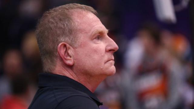 世界杯手机观看-揭秘太阳老板丑闻（下）：曾想用脱衣舞女郎勾引阿德