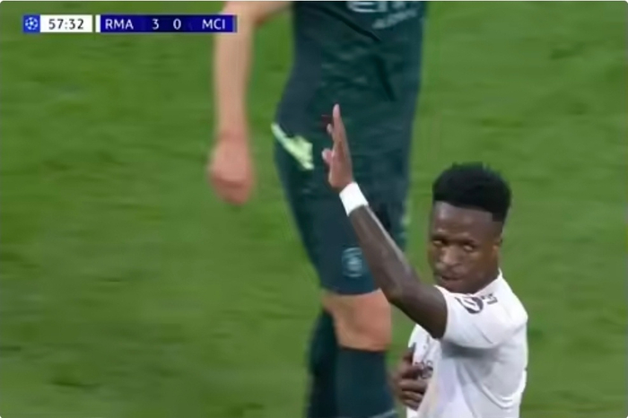 世界杯手机观看-维修斯欧冠失点后致歉获伯纳乌掌声|皇马|曼城|点球|若日尼奥|多纳鲁马_新浪体育_新浪新闻